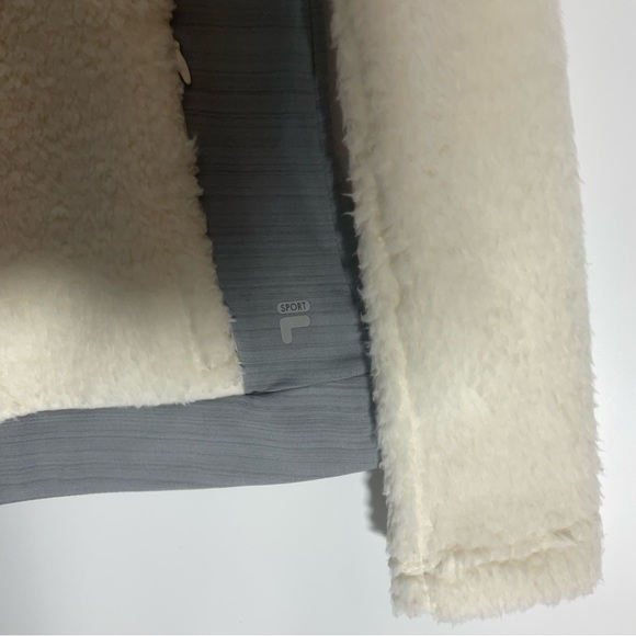 FILA Sport Tru-Dry & Tru-Warm Faux Fur Outer Front Pockets Zip Front Jacket XS - Picture 9 of 15